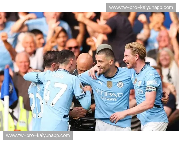 蓝月之光，虎踞海港：曼城与胡尔城的英超往昔与未来